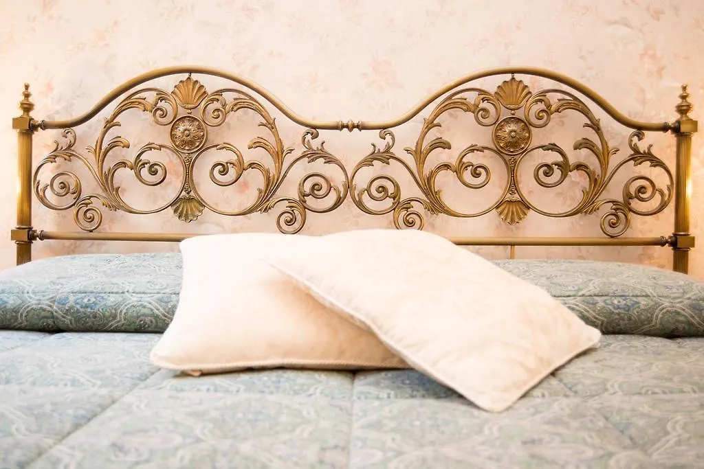 Ca Della Trifora Apartment Venice 0*,  Italy