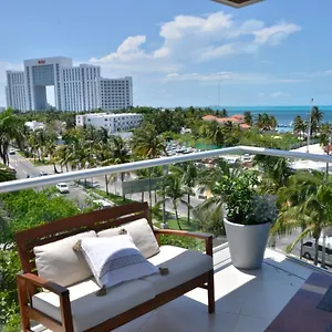 Takh Sea View Cancun